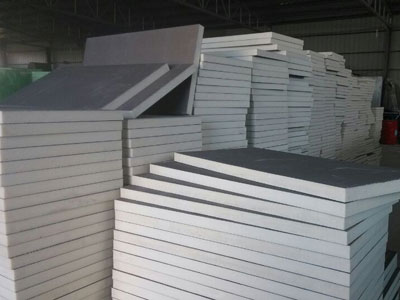 硬泡聚氨酯復合板定制有什么優(yōu)點？